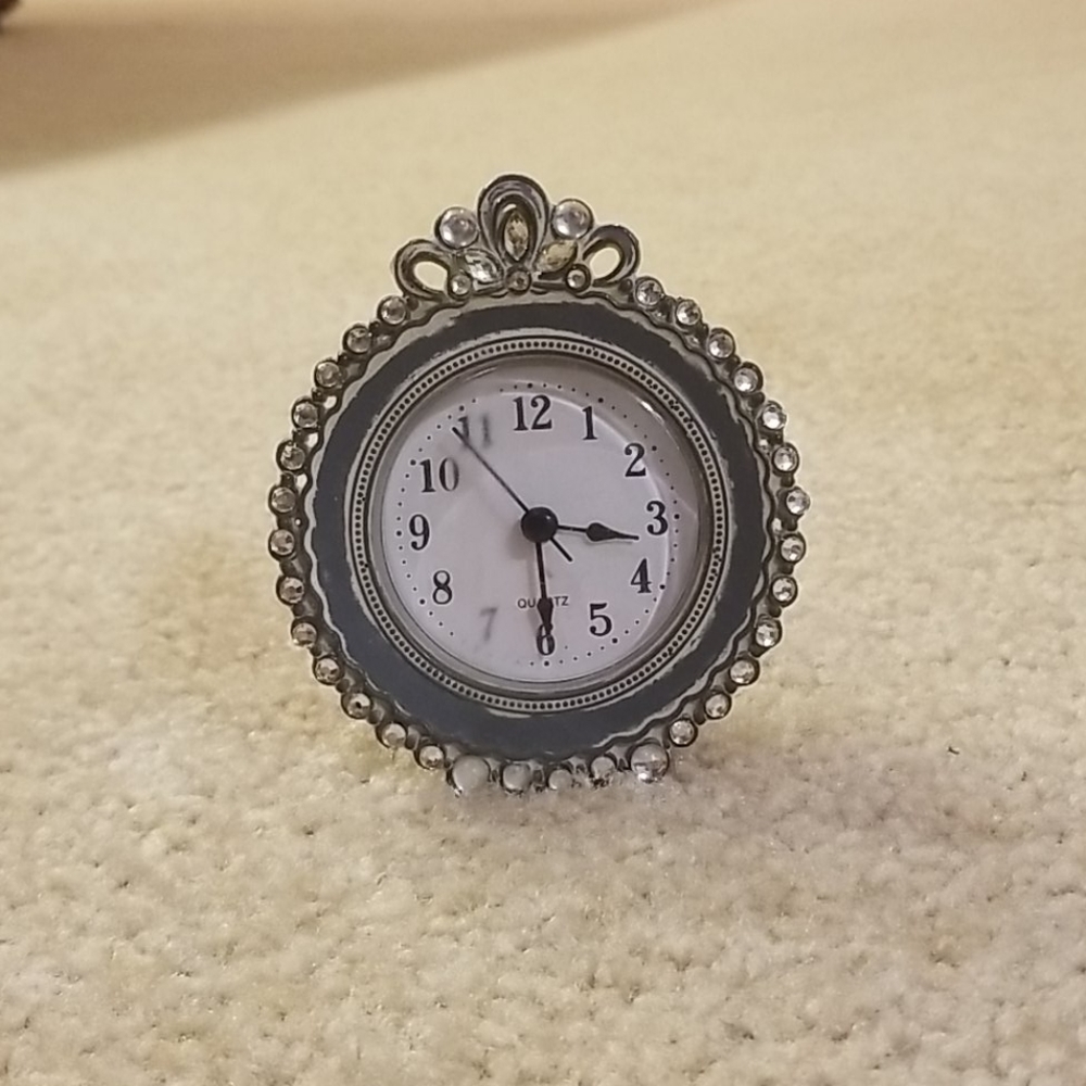Desk clock